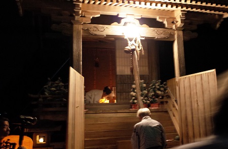 上の宮神社での神殿の祭事