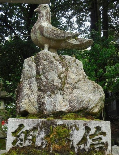 狛鳩(正面右)