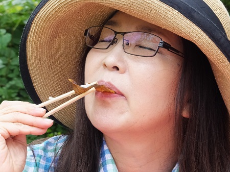 小松会員もうっとり　この味・食感を忘れないように