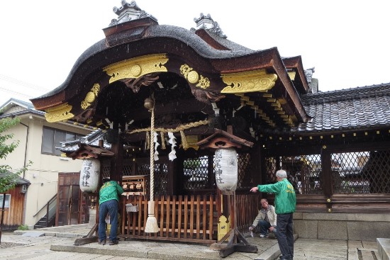 瀧尾神社美化活動風景