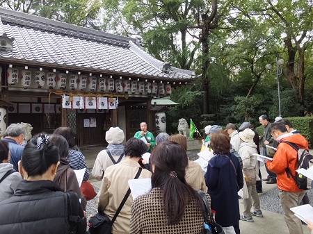 神足神社の解説（高橋明俊会員）