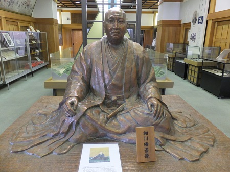 細川幽斎像（田辺城資料館）