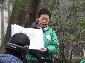 祖師堂前にて 広瀬東部副部長