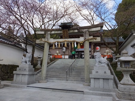 岩屋神社