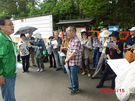 上賀茂神社前にて伊藤副部長より本日のご案内