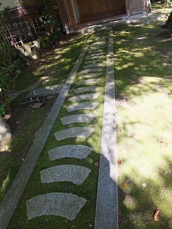 扇型敷石
