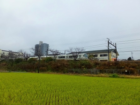 馬堀城址に建つJR馬堀駅