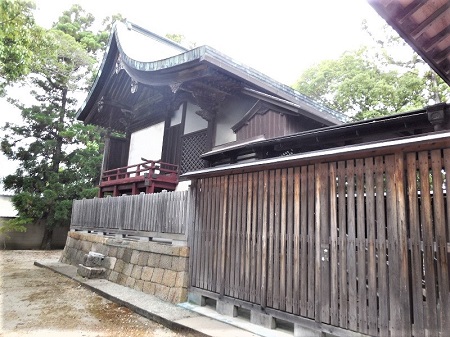 石田神社本殿