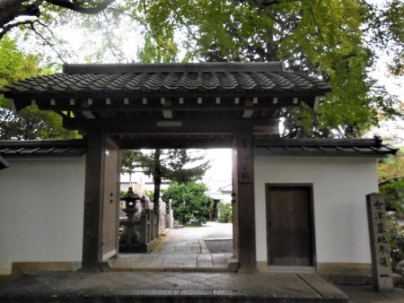 西雲院寺門