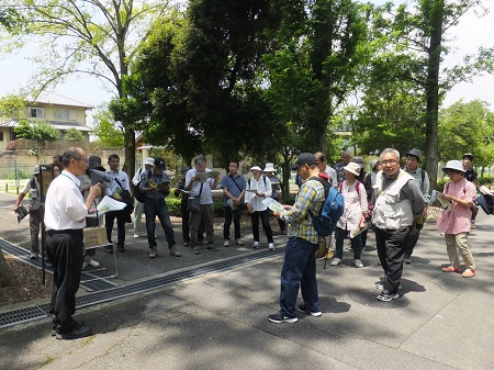 森林総合研究所の職員様より説明