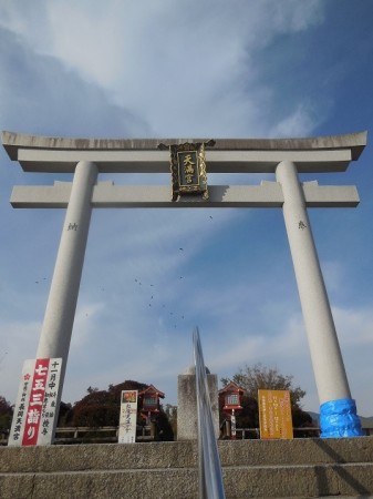 正面の大鳥居