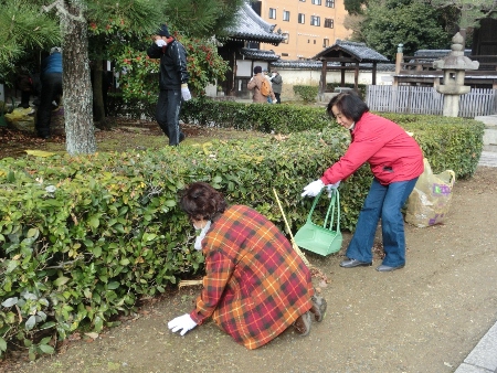 1595-12.1.24浄福寺美化深澤さん.jpg