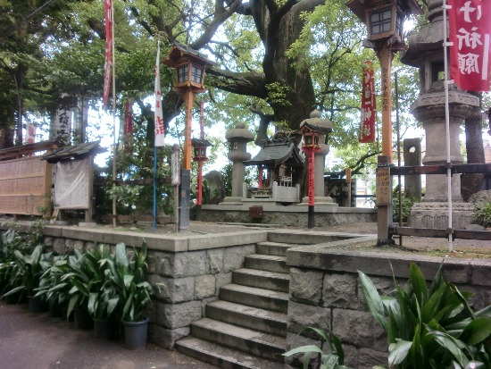 2172-12.5.20若一神社内側風景.jpg