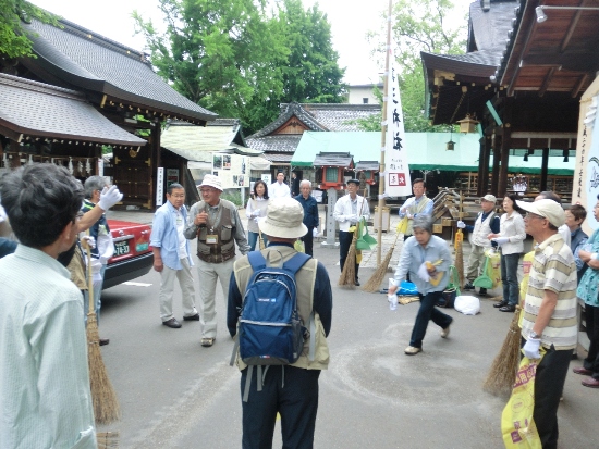 2248-12.6.5護王神社美化活動開始前のお話し.jpg