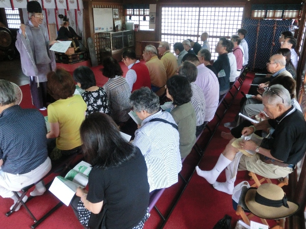 2308-12.6.24六孫王神社拝殿宮司.jpg