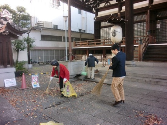 2793-12.11.14本能寺美化達子さん他お二人.jpg