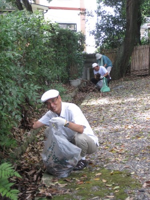 321-10.7.25建勲美化田村さん.JPG