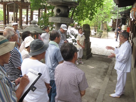 335-2010.7.28白峯神宮神職さんからのお話B.JPG