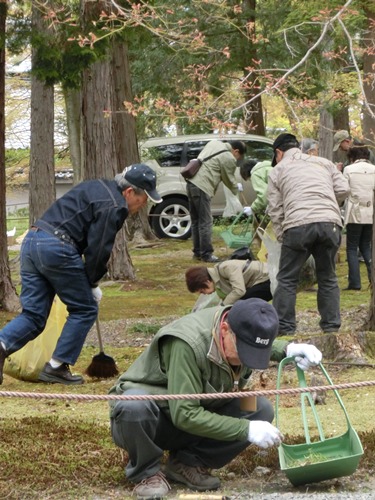 3749-13.4.11南禅寺美化鹿田さん他多数.jpg