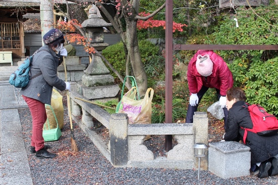 4730-13.12.11横井さま+女性2人.jpg