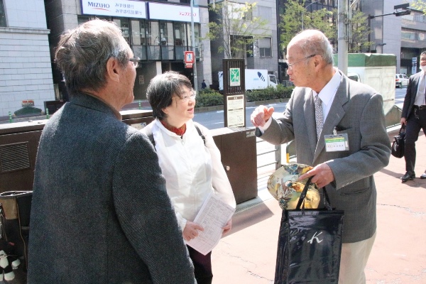 １６．４．１２冷泉様、理事長、木村さん　お互いに挨拶