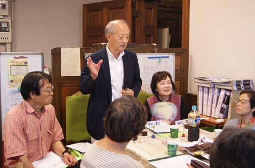 自己紹介で、参加理由など色々なことを伺いました(20日)